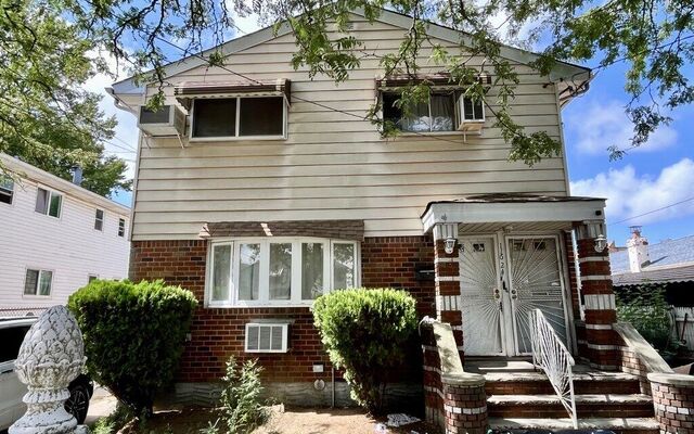 116-24 145th St, Jamaica, NY 11436 (Porch)