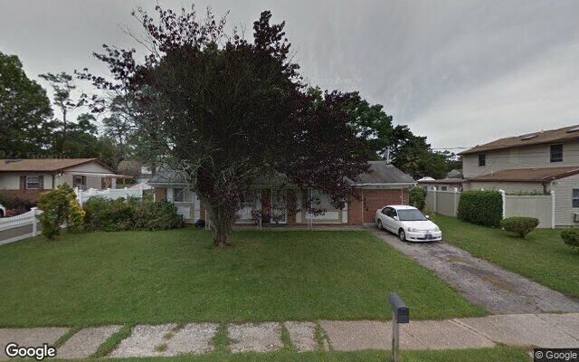 116 Madison Ave, Amityville, NY 11701