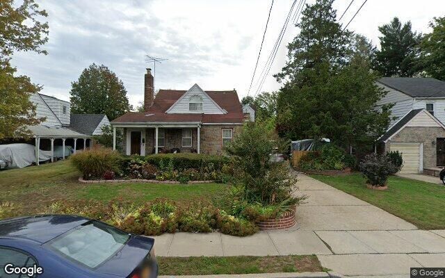 117-31 239th St, Elmont, NY 11003