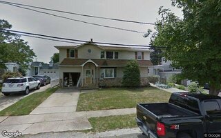 117 Fir St, Lindenhurst, NY 11757