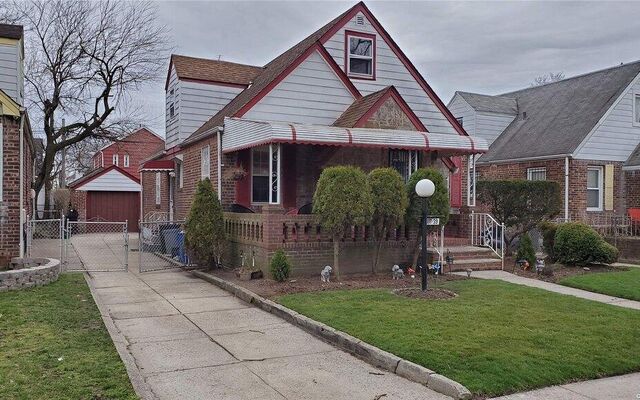 118-39 223rd St, Cambria Heights, NY 11411 (Porch)