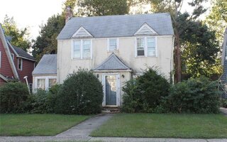 118 Parsons Dr, Hempstead, NY 11550