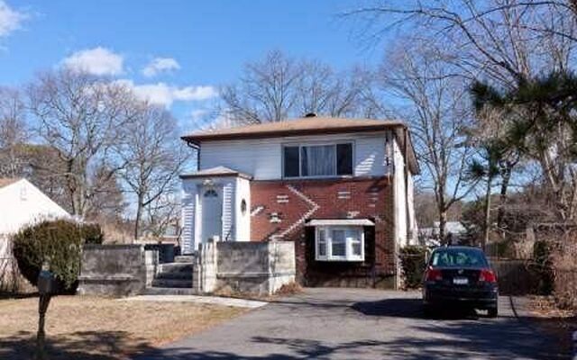 1181 Ocean Ave, Bay Shore, NY 11706