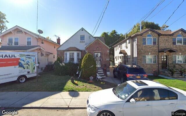 119-32 197th St, Saint Albans, NY 11412 (House View)