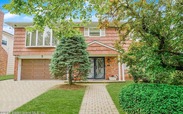 119 Amsterdam Ave, Staten Island, NY 10314 (Yard)
