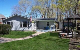 12 Brook St, Patchogue, NY 11772