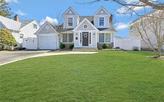 12 Topland Pl, East Northport, NY 11731
