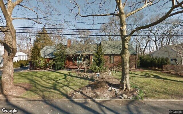 12 Conklin Ln, Huntington, NY 11743