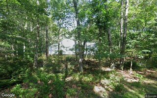 12 Foster Rd, Quogue, NY 11959