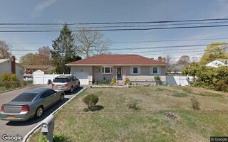12 Heston Rd, Shirley, NY 11967
