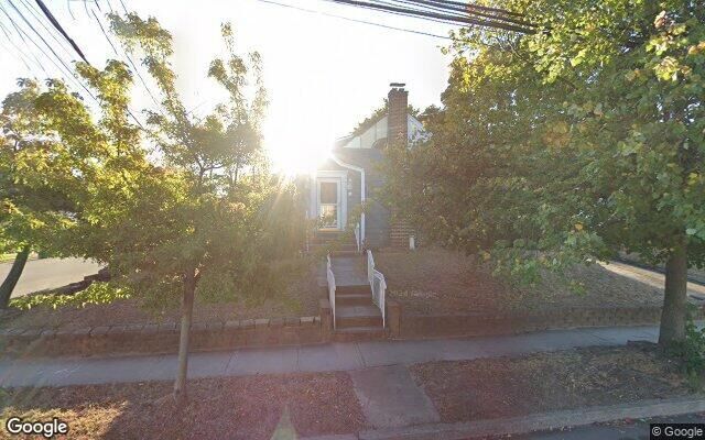 12 Hewlett Point Ave, East Rockaway, NY 11518
