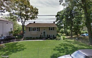 12 Hickory Rd, Bayville, NY 11709