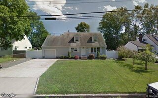 12 Hickory St, Central Islip, NY 11722