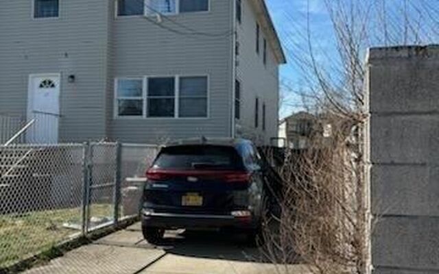 12 Maple Pkwy, Staten Island, NY 10303 (House View)