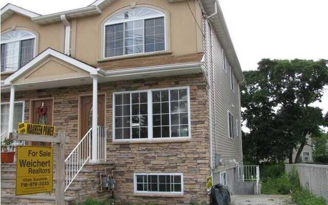 12 Martineau St, Staten Island, NY 10303