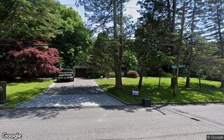 12 Summerset Dr, Smithtown, NY 11787
