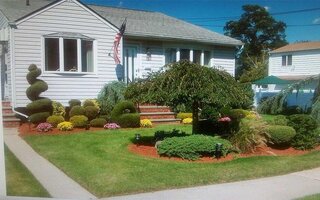 12 W Belle Terre Ave, Lindenhurst, NY 11757
