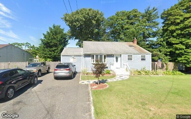 120 Foster Rd, Ronkonkoma, NY 11779