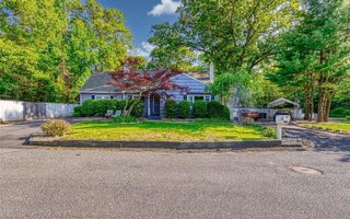 122 Bellecrest Ave, East Northport, NY 11731