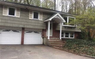 122 Centerport Rd, Centerport, NY 11721