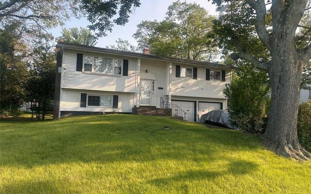 122 Sheridan St, Brentwood, NY 11717 (Yard)
