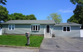 123 Van Horn Ave, Holbrook, NY 11741