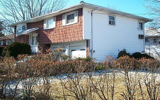 1230 Saint Pauls St, North Baldwin, NY 11510