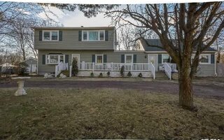 124 Pamlico Ave, Ronkonkoma, NY 11779