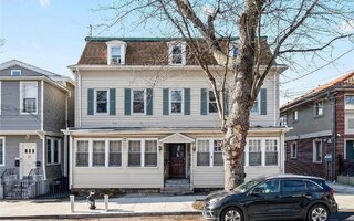 124th St, College Point, NY 11356