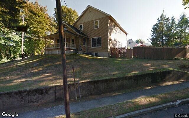 125 Carley Ave, Huntington, NY 11743