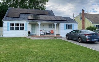 125 Greenwood Dr, North Babylon, NY 11703