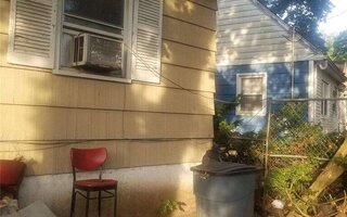 125 Roff St, Staten Island, NY 10304