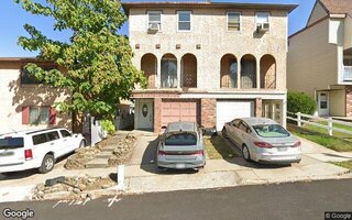 125 Russek Dr, Staten Island, NY 10312
