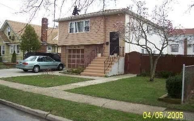 1269 Dekoven St, Rockville Centre, NY 11570