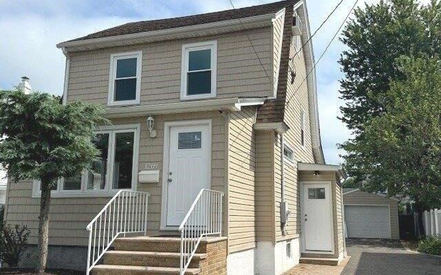 1269 Wheatley St, Hewlett, NY 11557 (House View)