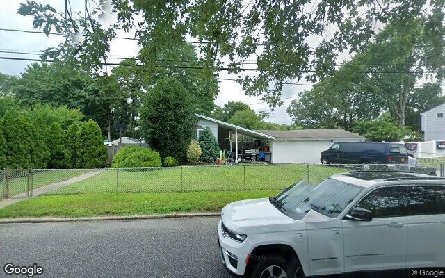 127 Alma Ave, Selden, NY 11784