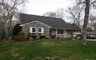 127 Beach Rd, Westhampton Beach, NY 11978