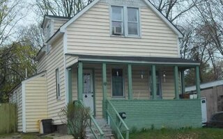 127 Depot Rd, Huntington Station, NY 11746