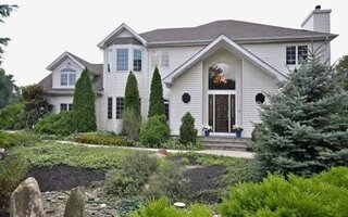 127 Stony Hollow Rd, Greenlawn, NY 11740