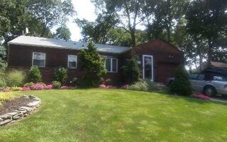 1271 Meadowbrook Rd, Merrick, NY 11566