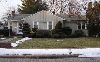 1275 Cambria St, Uniondale, NY 11553