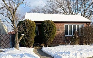 128-19 234th St, Rosedale, NY 11422