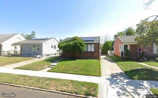 128-29 236th St, Rosedale, NY 11422
