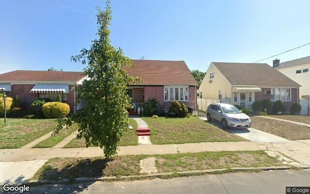 128-37 237th St, Rosedale, NY 11422
