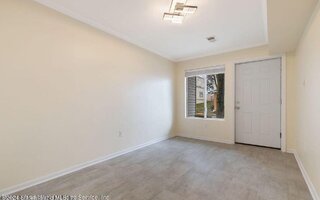 128 Ilyssa Way, Staten Island, NY 10312