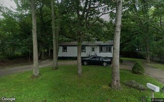 128 Norfleet Ln, Medford, NY 11763