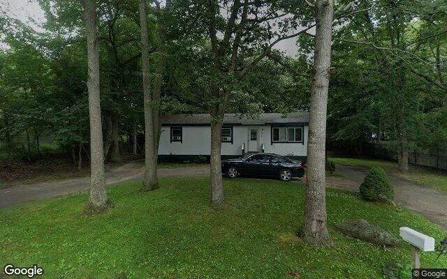 128 Norfleet Ln, Medford, NY 11763
