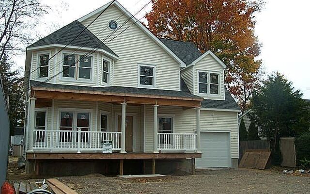 1284 Newbridge Rd, North Bellmore, NY 11710