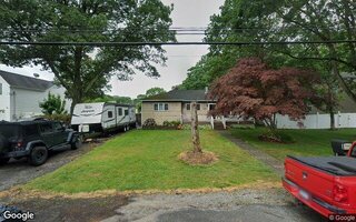 129 Forest Ave, Shirley, NY 11967