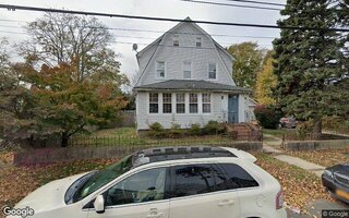 129 N 7th St, Lindenhurst, NY 11757